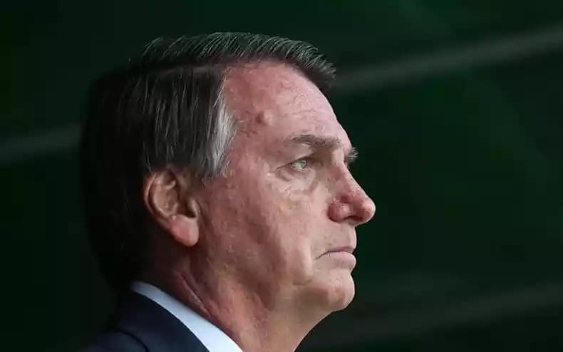 Moraes nega devolução do passaporte de Bolsonaro