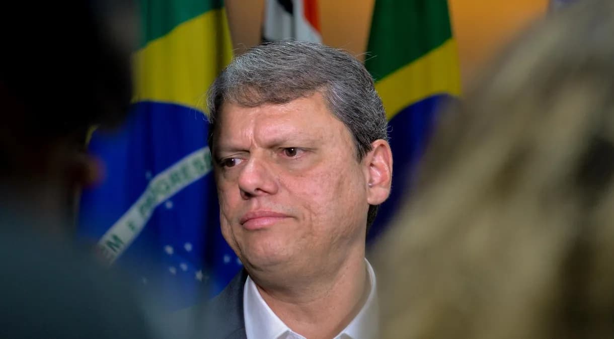 “Não vamos tolerar”, diz governador de SP sobre policial que agrediu mulher em metrô