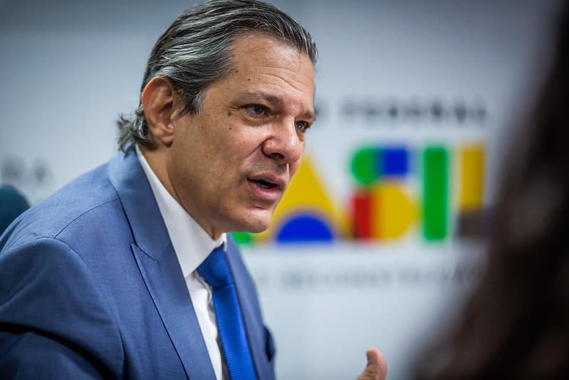 Haddad tem CPF divulgado em grupos de mensagens e aciona PF