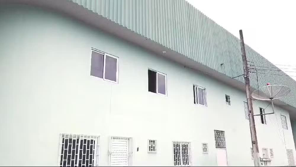 Acre: Jovem cai de janela a 5 metros de altura ao tentar espantar aranha, e fratura coluna