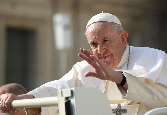 Vaticano chama mudança de gênero de &#8220;ameaça à dignidade humana&#8221;