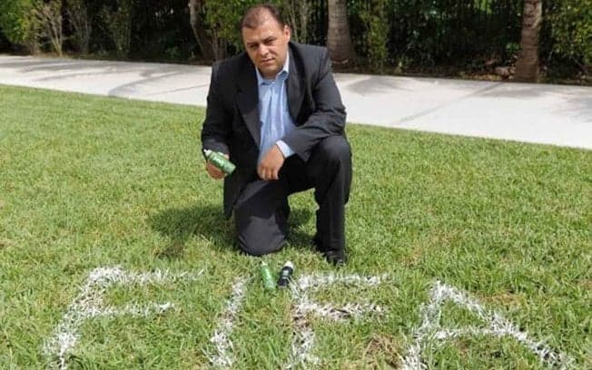 Brasileiro inventor do spray vence a Fifa na Justiça; entenda