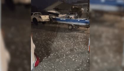 VÍDEOS: Volta a chover no RS, e cidade de Pelotas sofre com tempestade de granizo