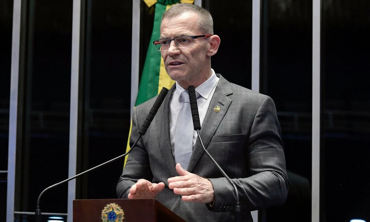 Senado aprova projeto que cria celas específicas para a população LGBT+ encarcerada