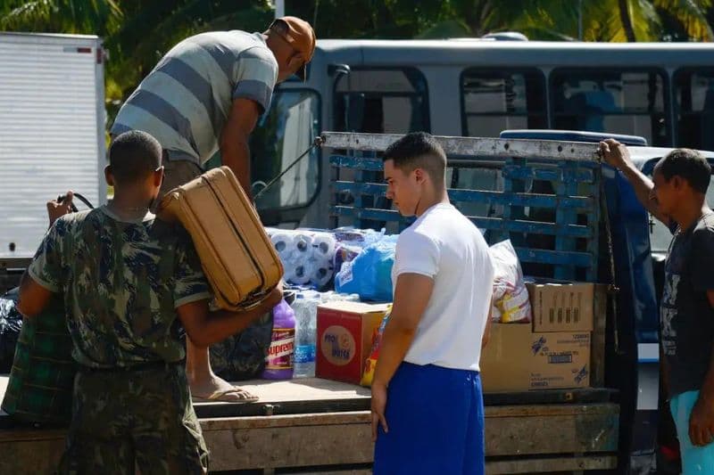 Governo autoriza doações internacionais de produtos usados para o RS por 30 dias