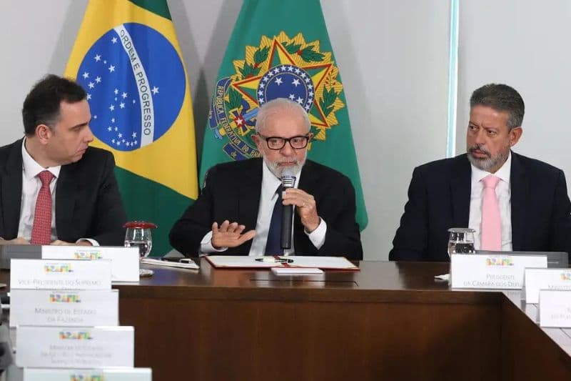 Lula adia anúncio de novas medidas para o RS para convocar Poderes e definir auxílio