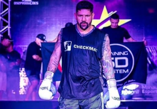 Lutador de MMA que agrediu ex-namorada tem prisão decretada em Manaus