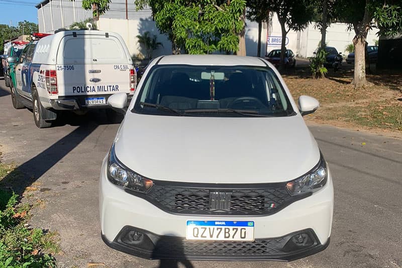 Trio é preso por envolvimento em roubo de veículo em Manaus