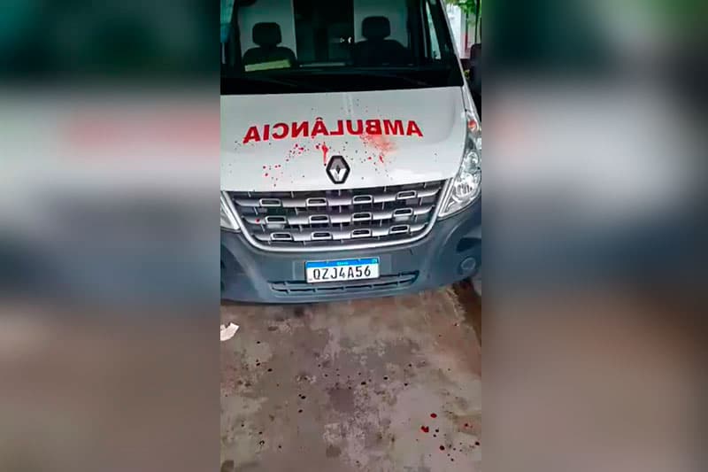 VÍDEO: Homem foge de hospital após surtar durante procedimentos