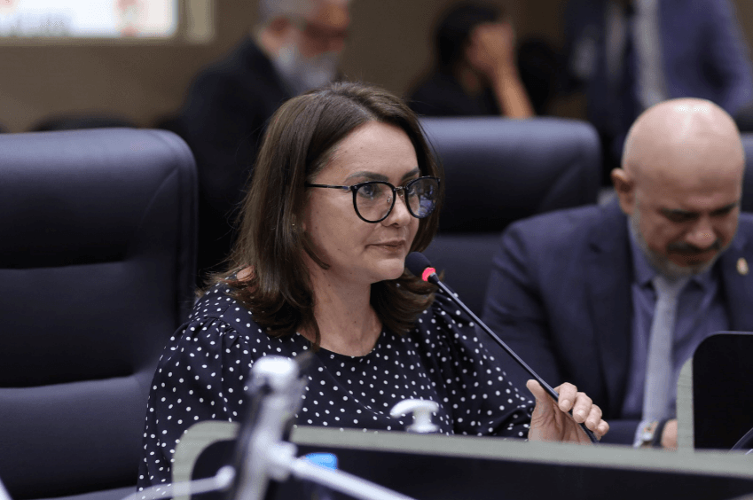 “Com pé na Aleam”, Jacqueline produziu, de fevereiro a setembro deste ano, 12 propostas na CMM