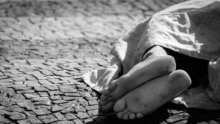 Projeto de Lei propõe reserva de 10% das vagas em concursos para pessoas em situação de rua