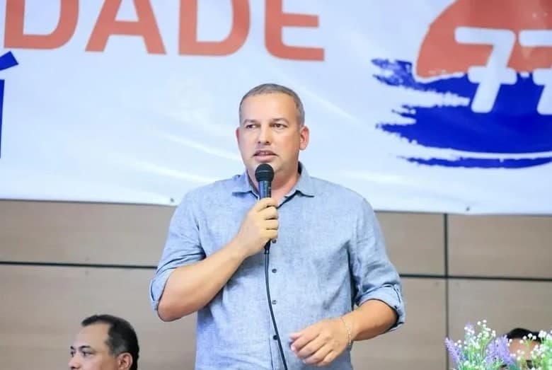 Após constar na lista vermelha da Interpol, presidente do Solidariedade se entrega à PF