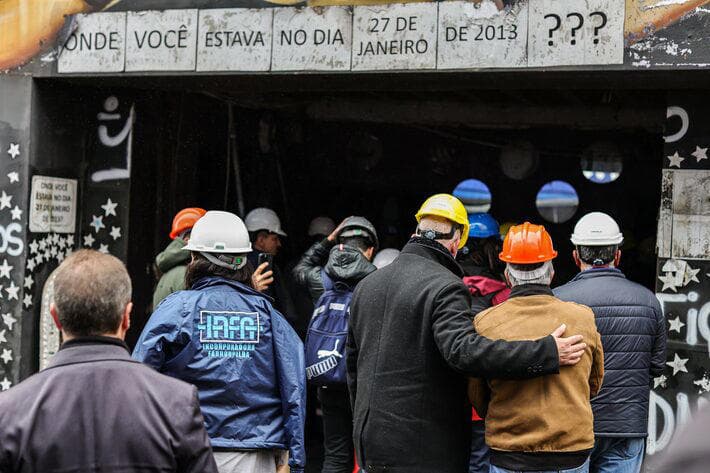 Boate Kiss: prédio é demolido para construção de memorial para as 242 vítimas do incêndio