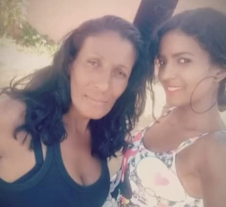 Mãe e filha são mortas a facadas no norte da Bahia