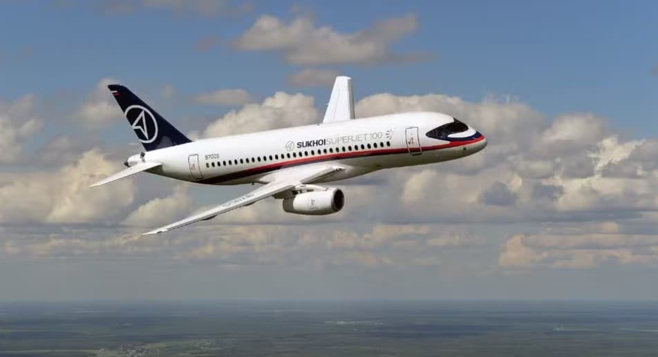 Avião de passageiros cai próximo a Moscou e mata três pessoas, diz governo russo