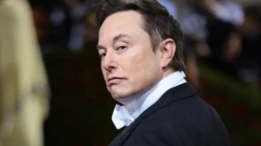 Revista Time publica capa que mostra Elon Musk sentado na cadeira de presidente dos EUA