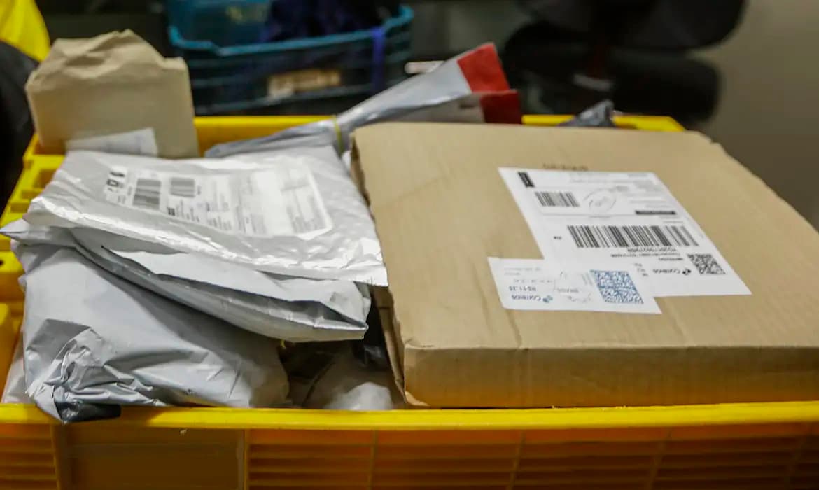 Varejistas online iniciam taxação de compras internacionais de até US$ 50