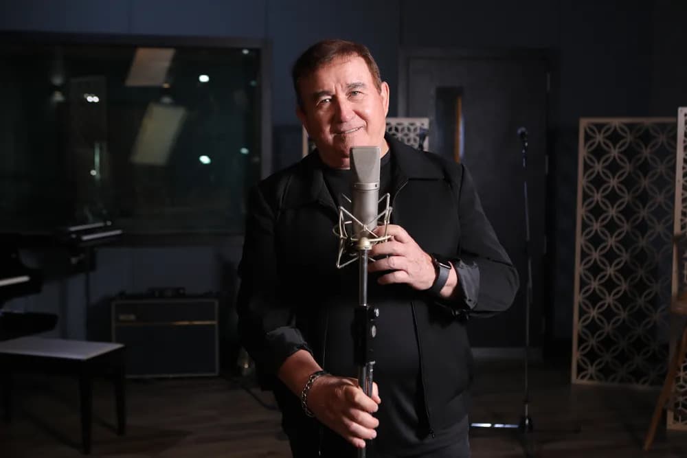 Amado Batista é processado por casal após filho deles morrer na fazenda do cantor