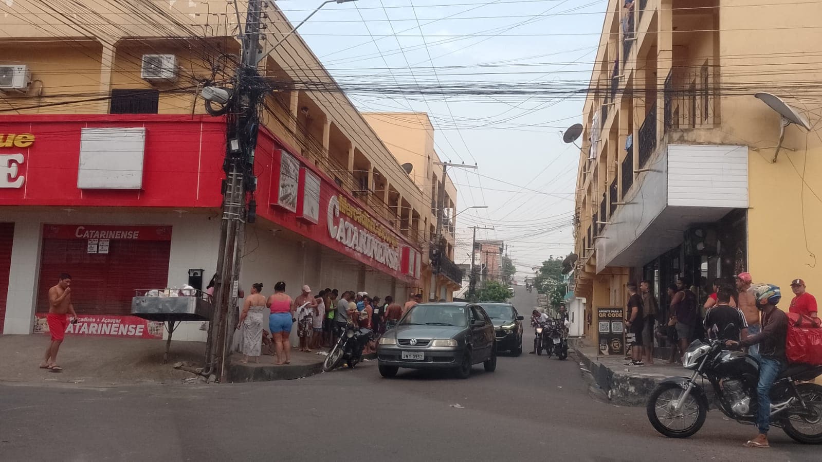 Homem é morto com facada no coração no Dia dos Pais em Manaus