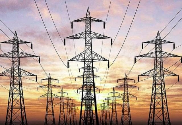 Conta de luz vai ficar mais cara em setembro: Aneel ativa bandeira vermelha