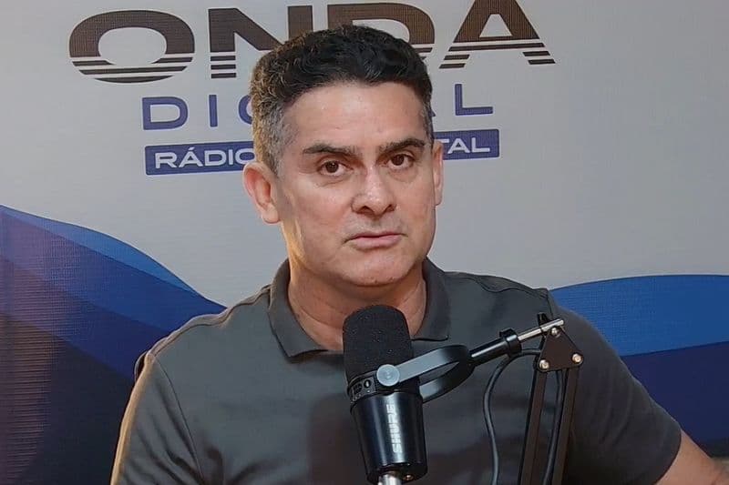 Antes de debate, prefeito de Manaus critica propostas de adversários