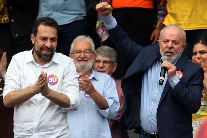 VÍDEO: Após polêmica com hino nacional em linguagem neutra, Boulos deleta vídeo; autoridades criticam