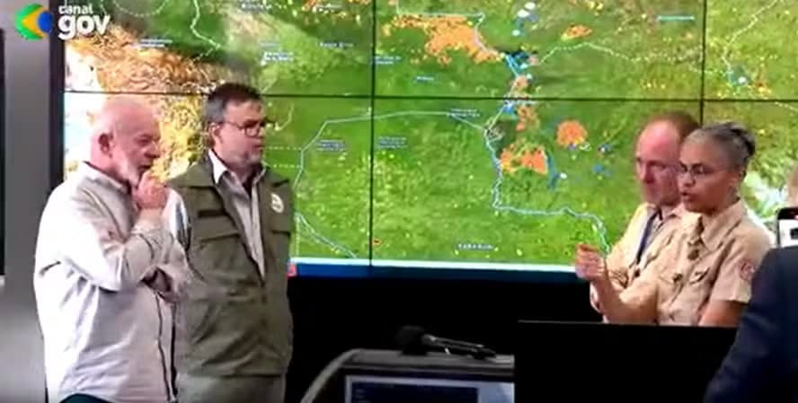 Lula se reúne com Marina Silva e Ibama para tratar das queimadas que afetam o Brasil