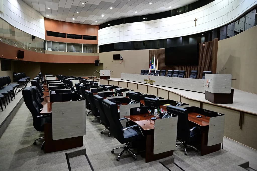 Eleições 2024: Reeleição ou renovação? eleitores manauaras vão decidir cadeiras da CMM