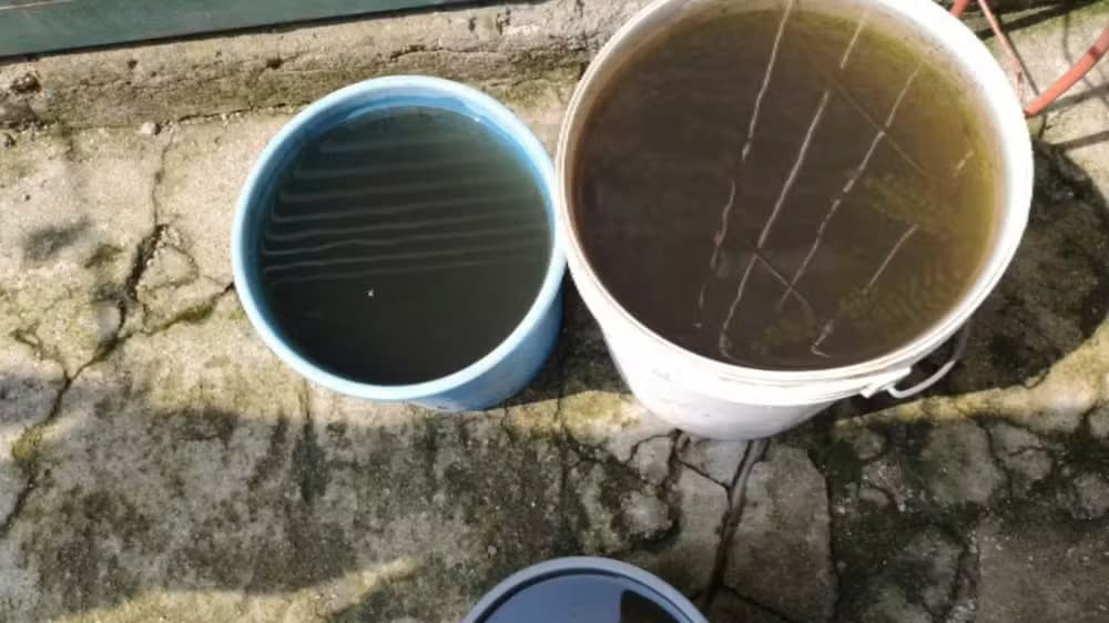 RS: Moradores registram fenômeno da “chuva preta”, causada por fumaça de incêndios