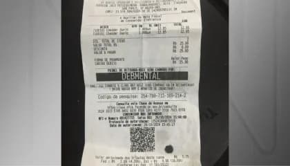 Funcionária de fast food é demitida após identificar cliente em nota como “debmental”, em SP
