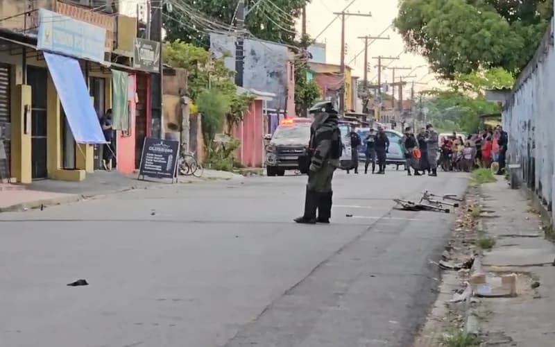VÍDEO: Artefato explosivo é encontrado no meio da rua e detonado pelo Grupamento Marte