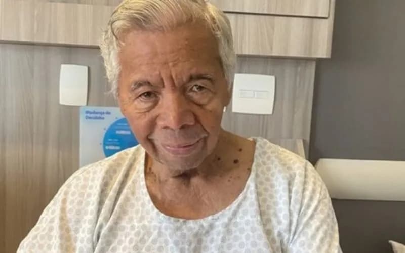 Roque, ex-assistente de Silvio Santos, é internado na UTI com tumor