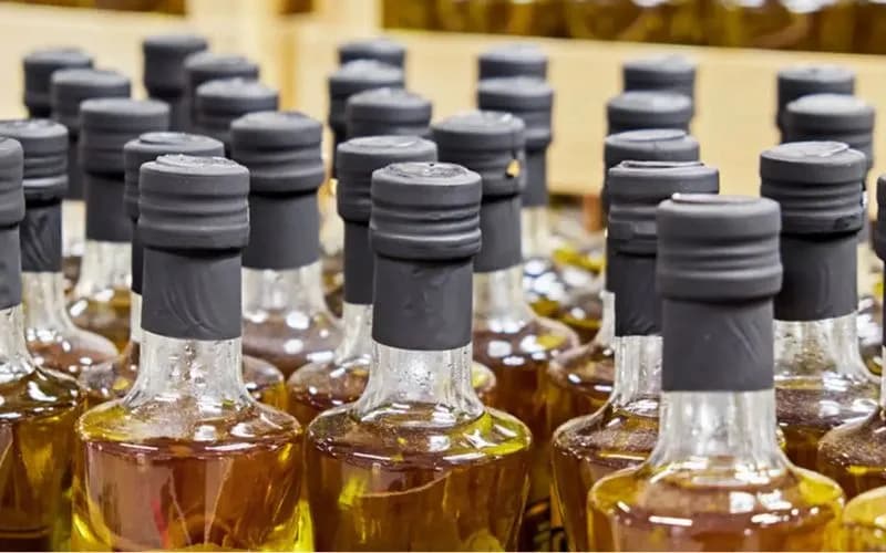 Ministério suspende 12 marcas de azeite por oferecerem risco à saúde