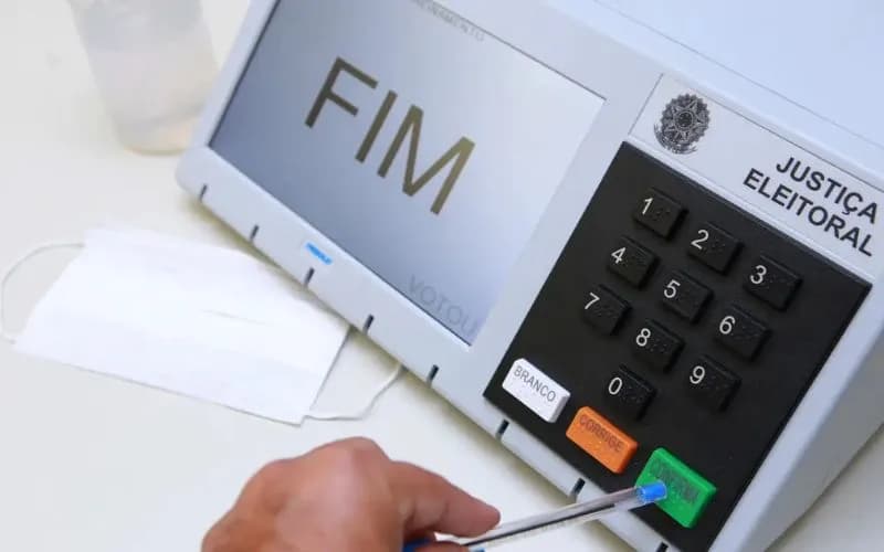 Dois eleitores morrem na fila de votação neste domingo (6): Um caso em AL e outro no RJ