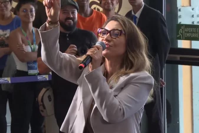 VÍDEO: Janja chama homem-bomba que explodiu na frente do STF de “bestão”