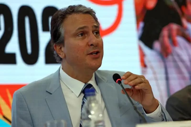 Programa Pé-de-Meia Licenciatura pagará mais de R$ 500 para futuros professores