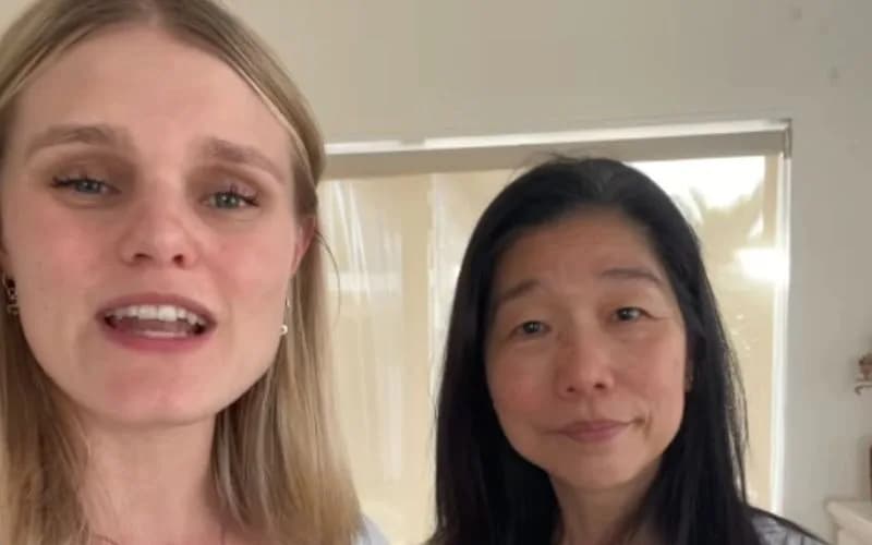 Mãe fica 30 dias sem banho após o parto para seguir tradição chinesa