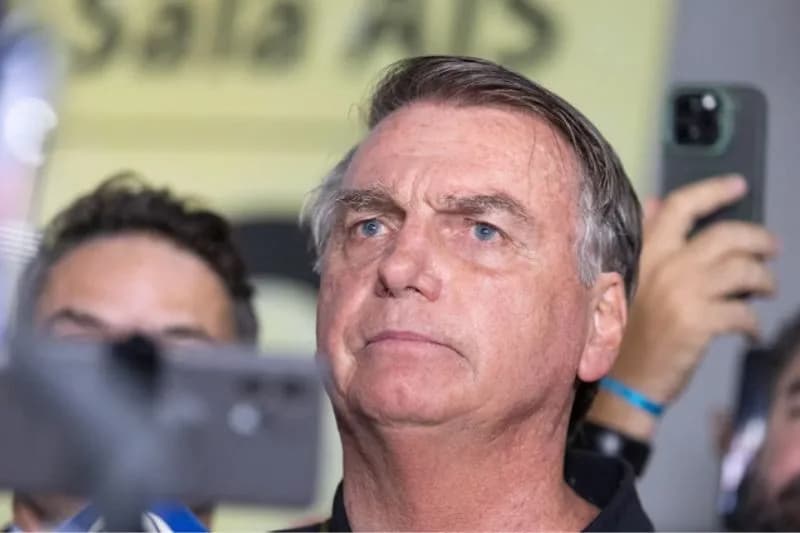 Bolsonaro diz que cogitou estado de sítio e que palavra golpe não existe em seu dicionário