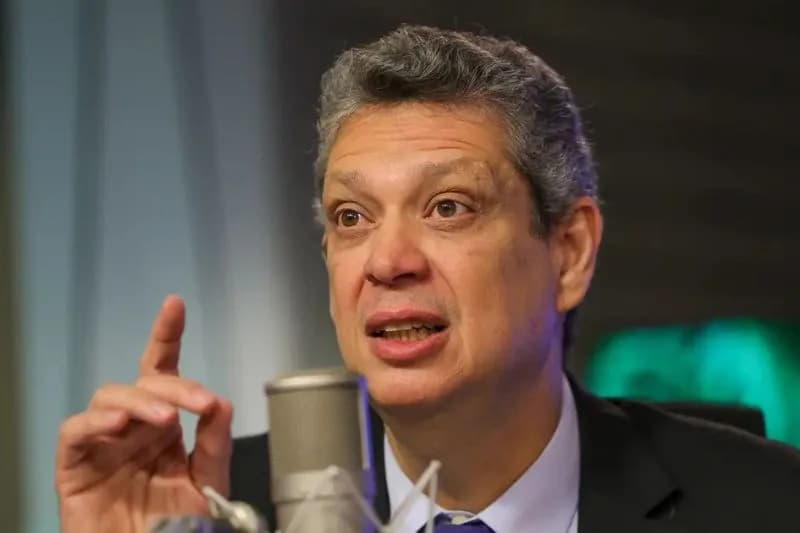 Ministro de Lula diz que PEC 6×1 ainda não foi discutida no núcleo do governo federal