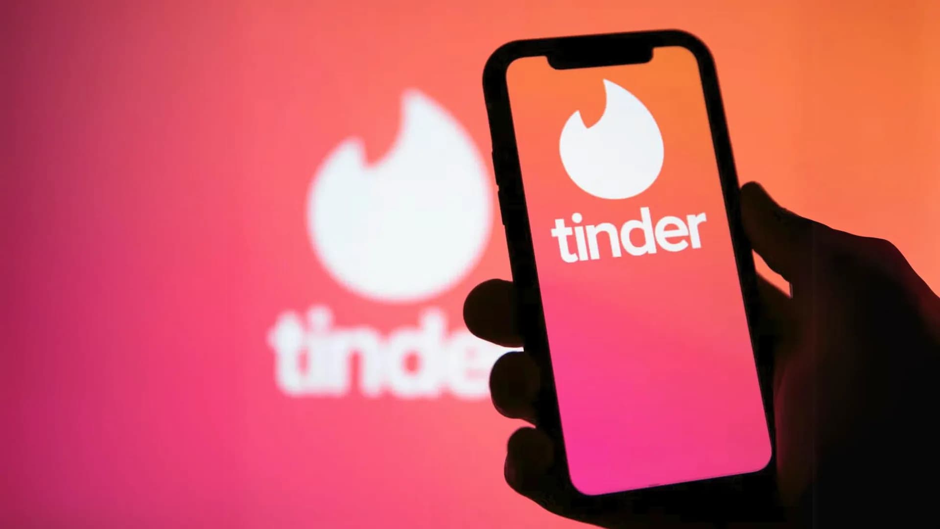 Tinder vai passar a exigir verificação facial para novos usuários; saiba mais