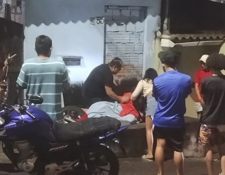 Motoboy agoniza até a morte ao ser alvejado com 12 tiros em Manaus