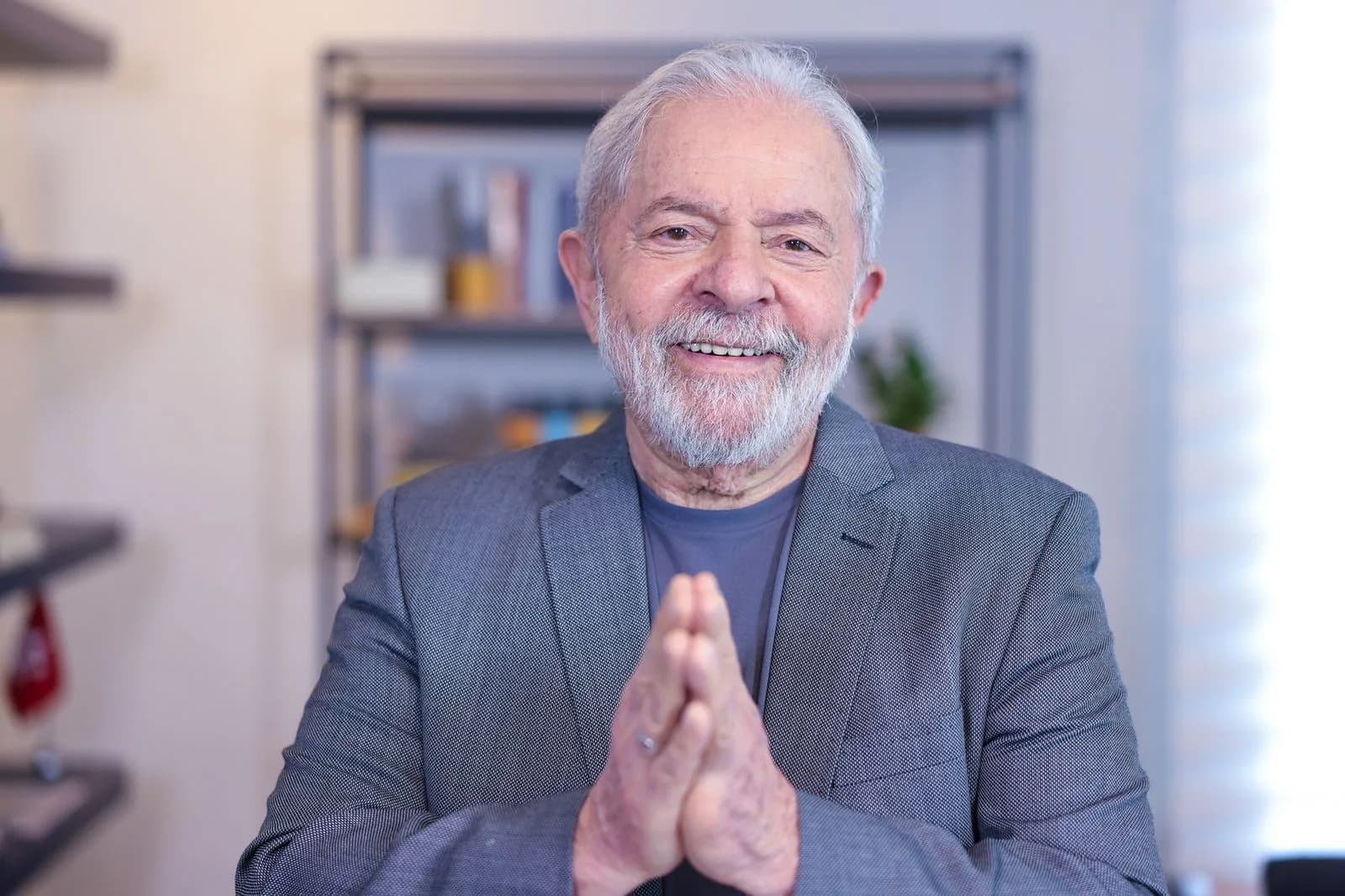 Omar Aziz, Eduardo Braga e demais autoridades desejam boa recuperação a Lula