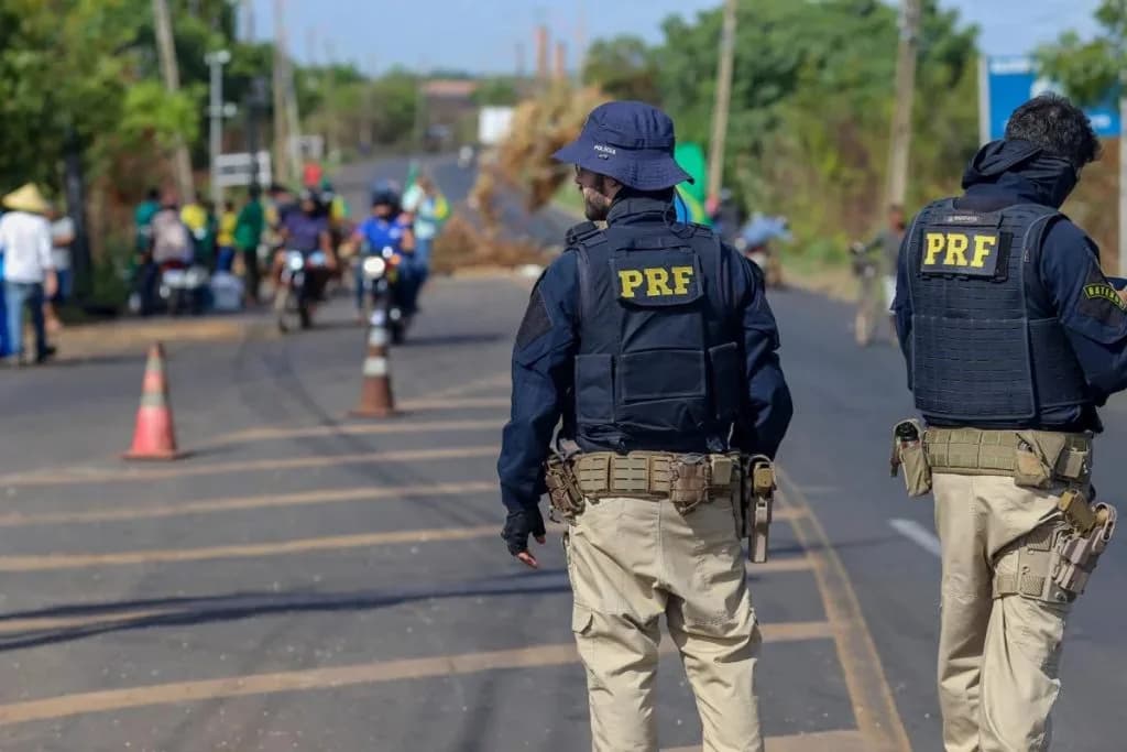 PRF prende na BR-319 homem que roubou fiação elétrica de empresa em Manaus