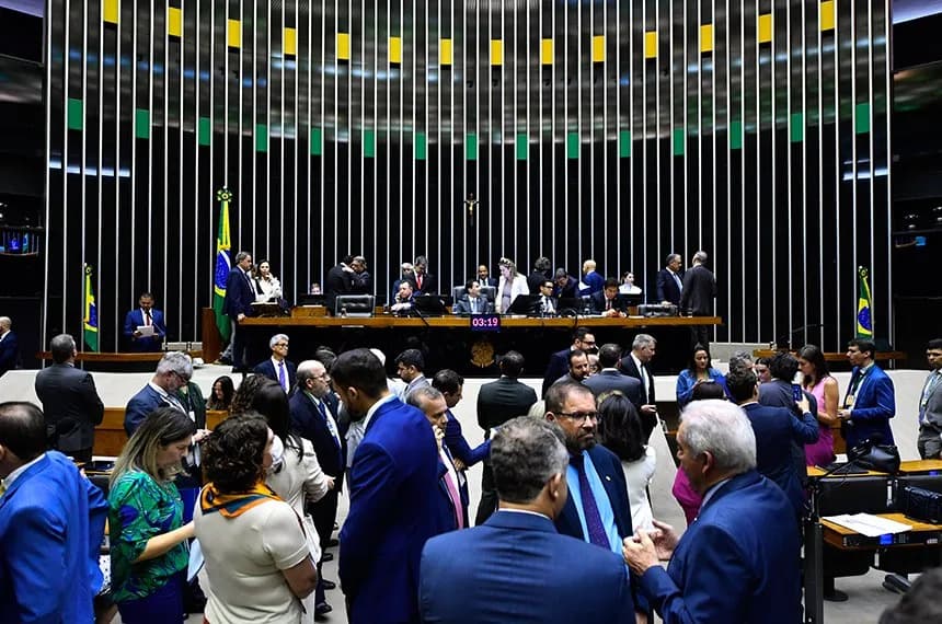 Congresso aprova LDO 2025 com salário mínimo de R$ 1.502; Suframa está fora de corte de gastos