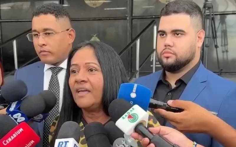 &#8216;Perdeu um pedaço do osso do crânio&#8217;, diz mulher de Paulo Onça sobre estado de saúde do compositor