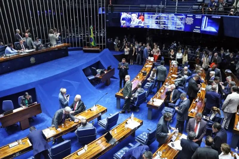 Senado aprova texto-base da reforma tributária e mantém competitividade da ZFM