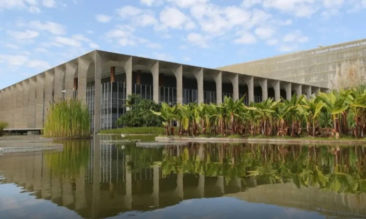 Itamaraty exige explicações de diplomata dos EUA sobre tratamento violento dado a brasileiros deportados