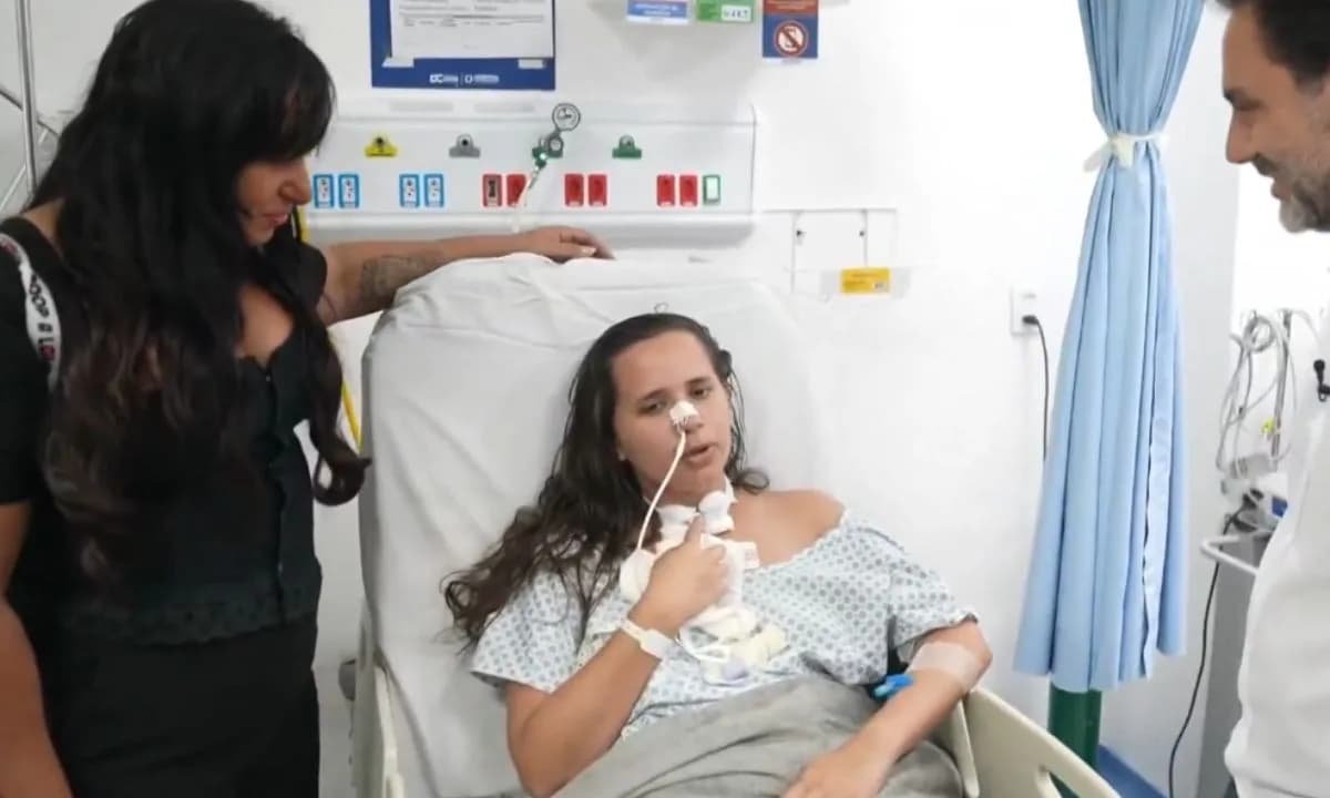 “Tomei um tiro tentando salvar meu irmão”, conta jovem baleada por agentes da PRF