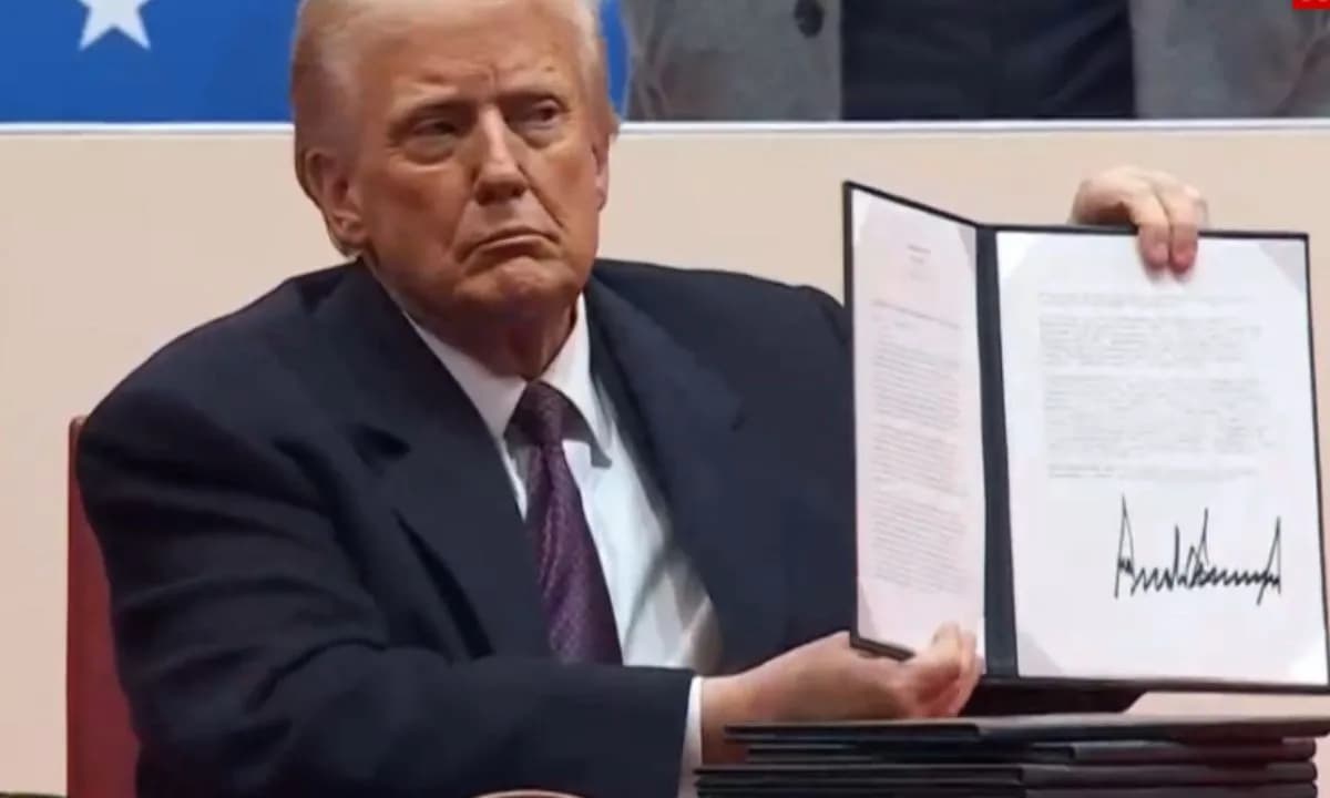 Trump assina decreto que acaba com cidadania por nascimento nos EUA