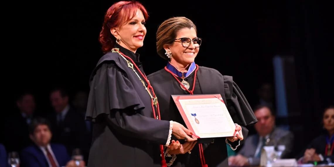 Duas mulheres sobem ao comando do TRE-AM